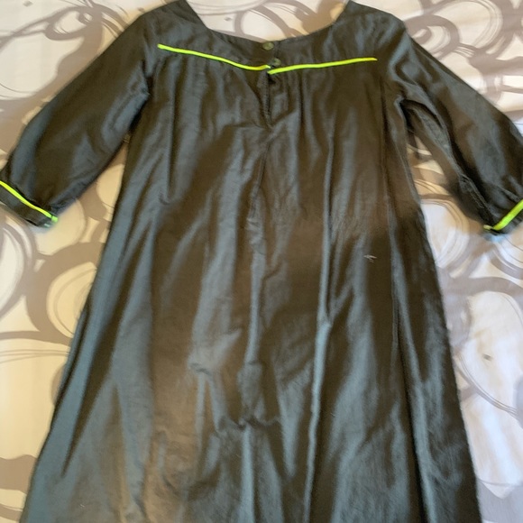 Dress - Picture 4 of 4